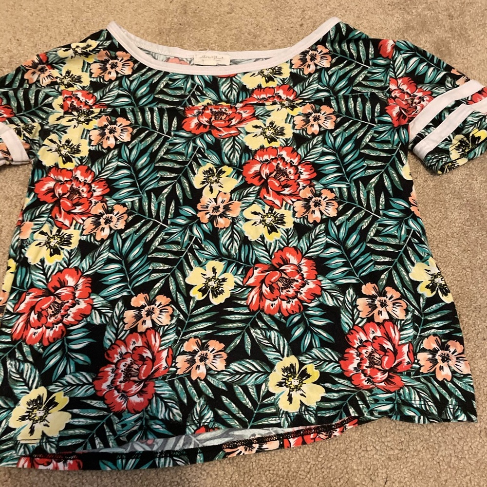 floral shirt